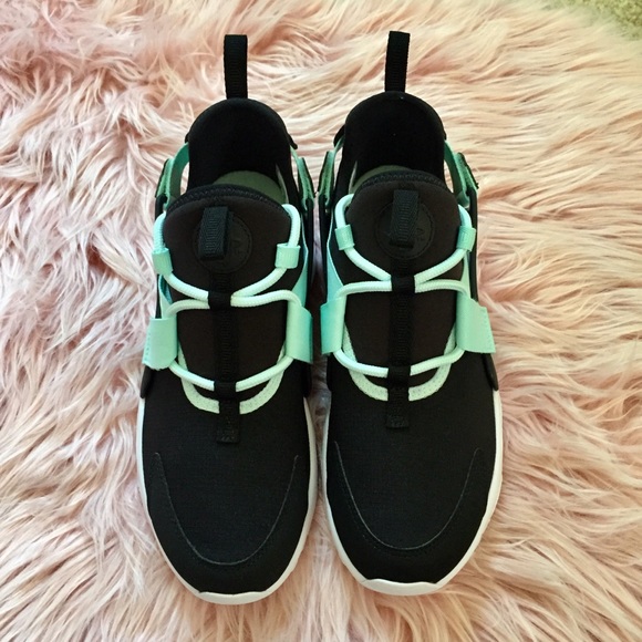 New Nike Women’s Air Huarache City Low - Picture 5 of 5